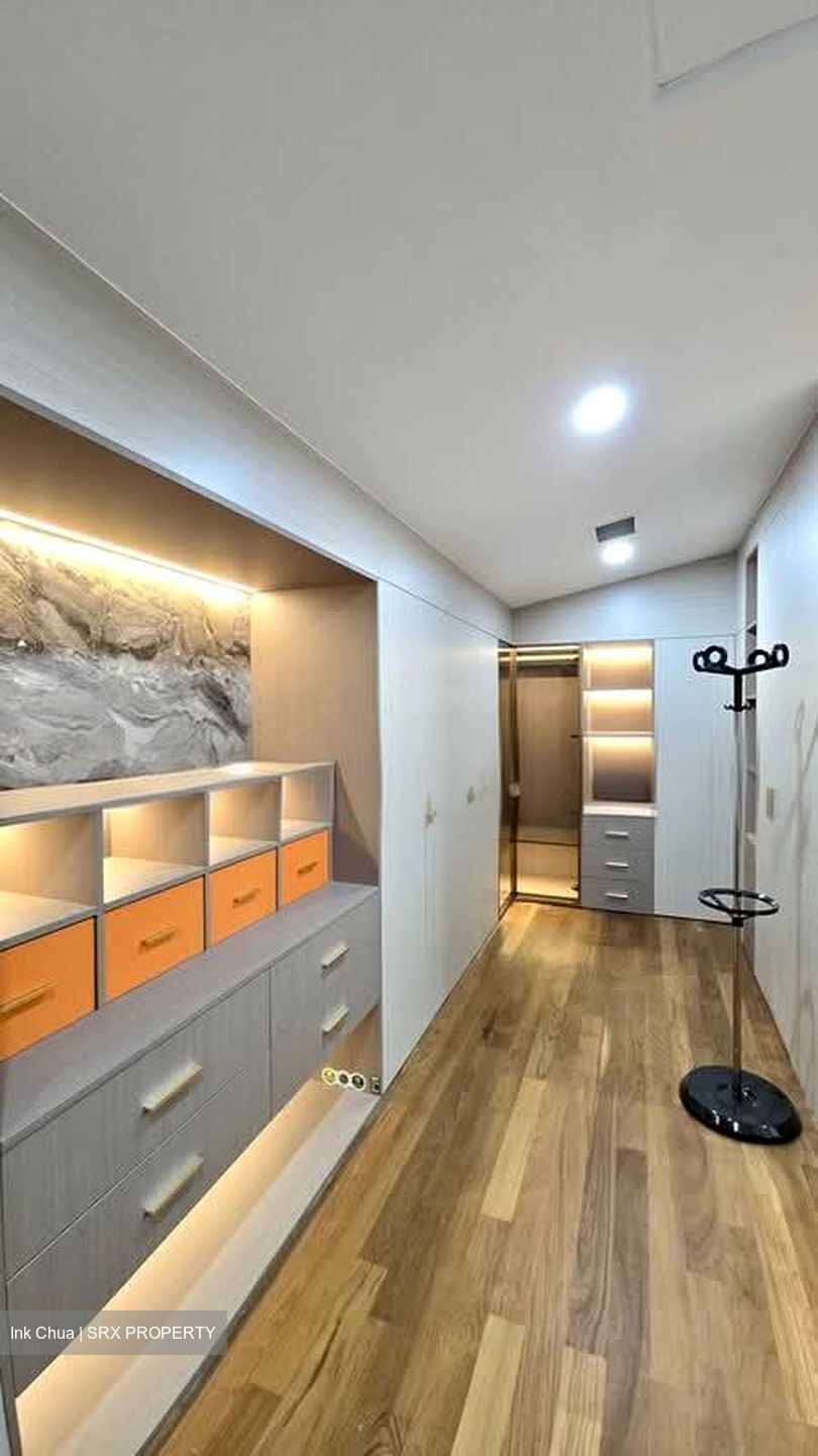 Brizay Park (D10), Detached #543457151